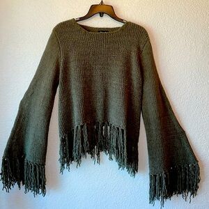 Blue B Olive Green fringed sweater. New w/tags. Size L